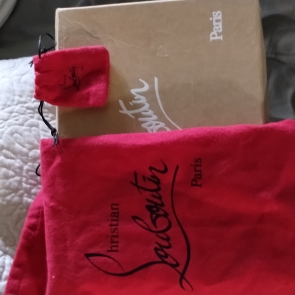 Loubutin stilettos - Picture 4 of 4